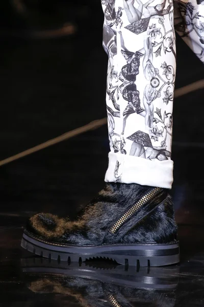 Look 7